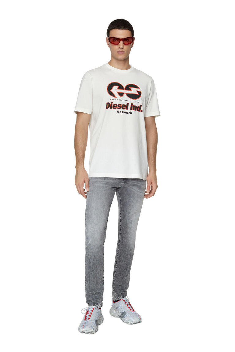 T-JUST-E18 Man: T-shirt with Diesel Network print | Diesel A064860GRAI